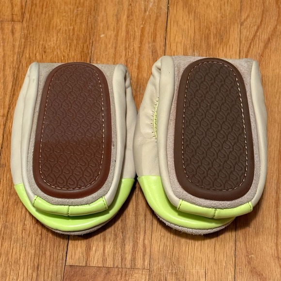 Yosi Samra Light Beige and Lime Ballet Flats - Picture 6 of 9